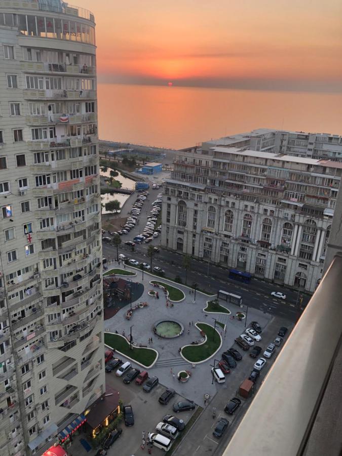 Удобные Апартаменты С Видом На Море Batumi Exterior foto